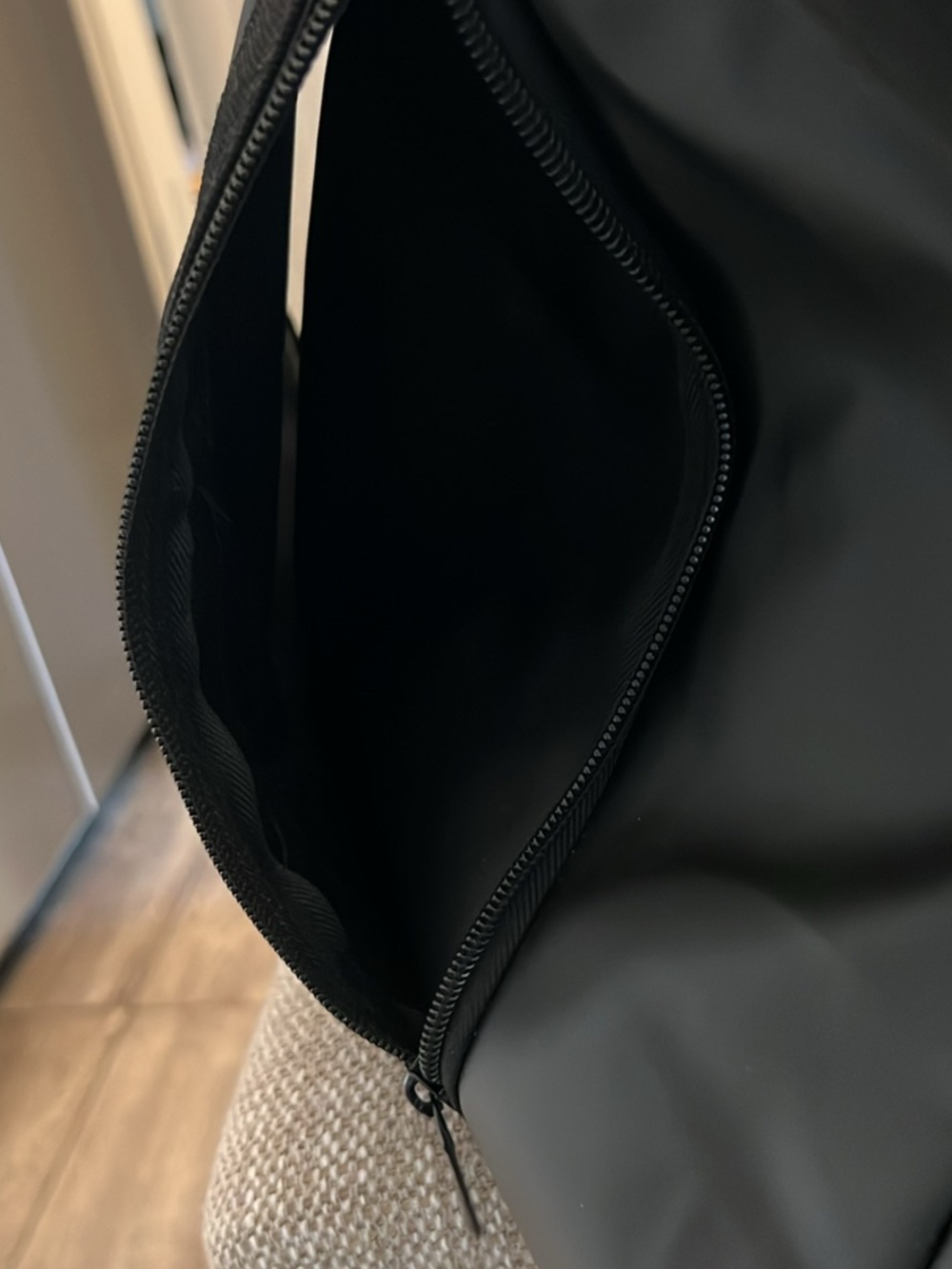 Hotworx Black Duffel Bag - Picture 3 of 5